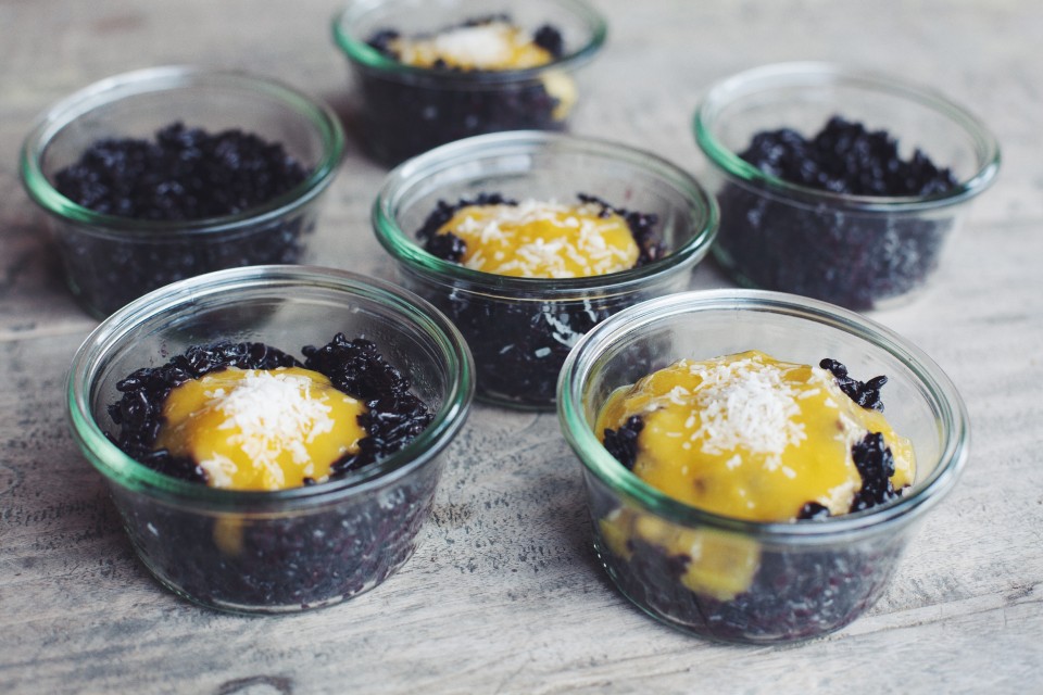 Living The Healthy Choice // Black Rice Pudding with Mango Purée