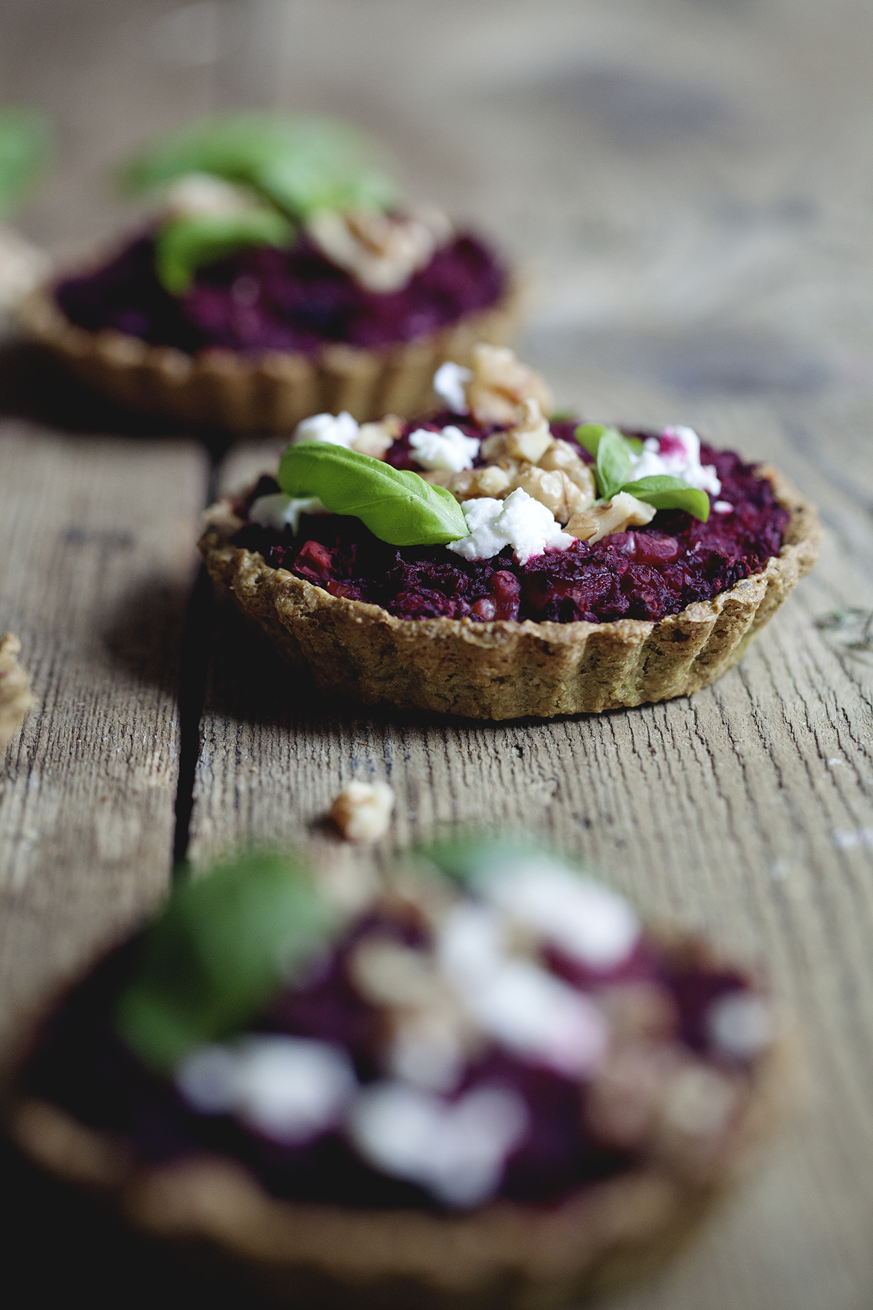 Living The Healthy Choice // Rote Bete, Lauch & Walnuss Tartes